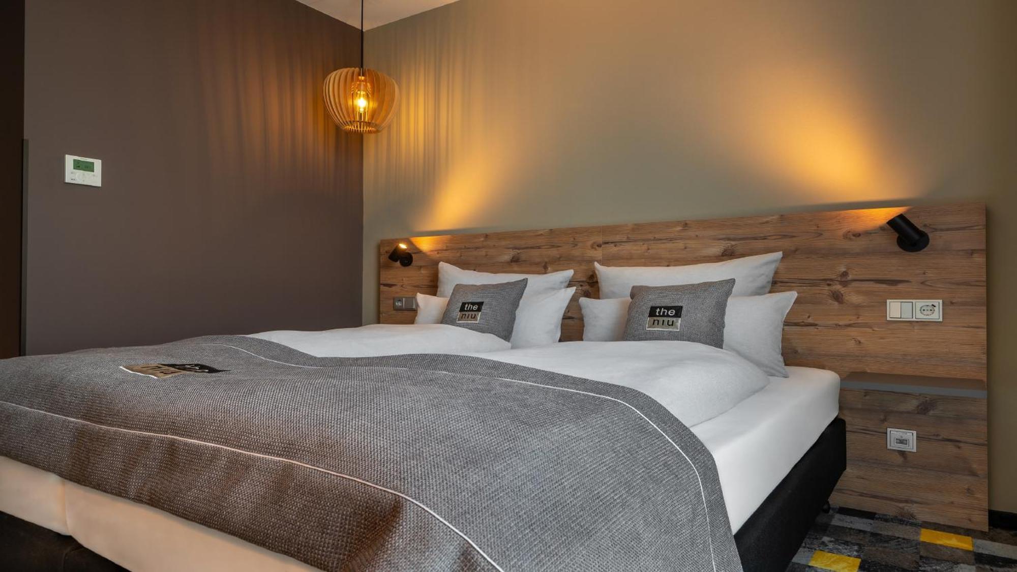 - The Niu, Timber Esslingen By Ihg 3*